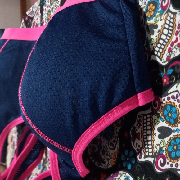 DANSKIN NOW SPORTS-BRA SIZE  It's marked2xl/2 xg . - Picture 3 of 5